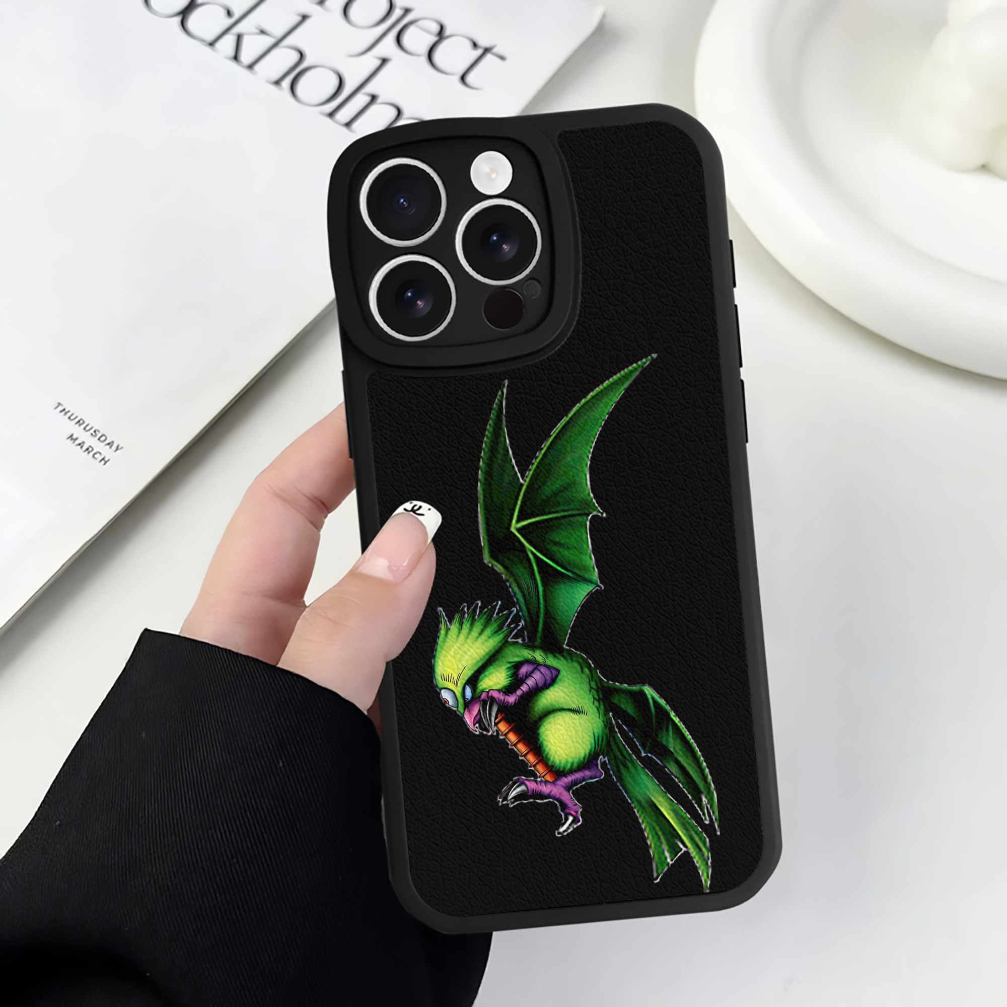 遊☆戯☆王 Yu-Gi-Oh! 【iPhone 16シリーズ対応】シリコンスマホケース（レザー調） 材質：シリコン